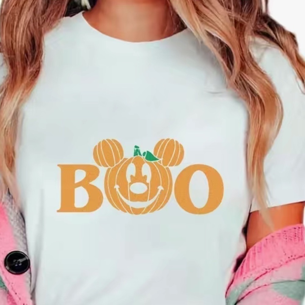 Disney Mickey Mouse Pumpkin Halloween “BOO” T-shirt   Size Large  NWT